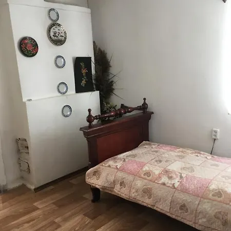 Mazanka Ua Під Вишнею Унікальний Будинок На Березі Річки Ilkivka Exterior photo
